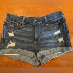 Hollister High Rise 3” Jean shorts Sz 9